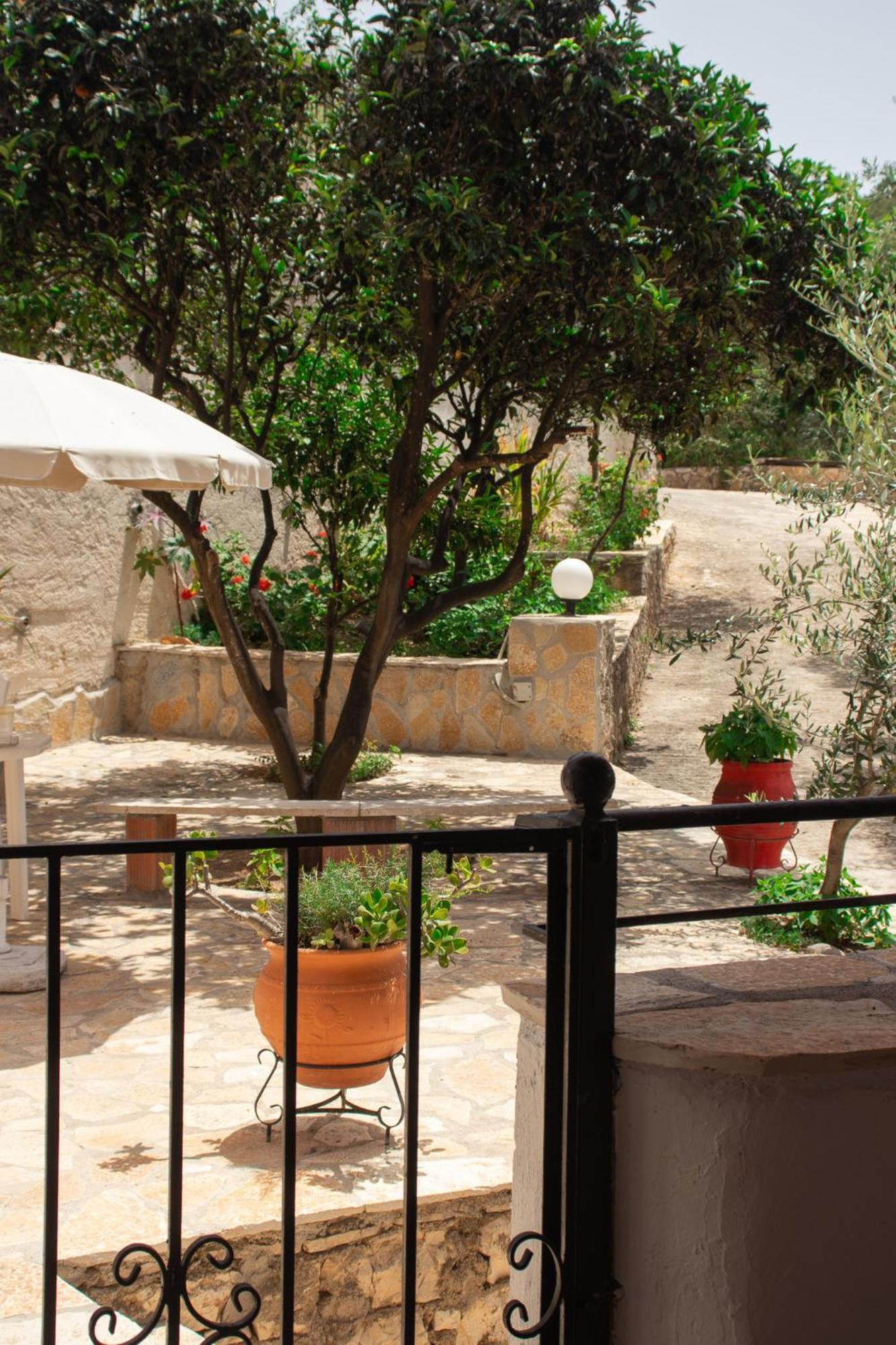 סיבוטה Villa Sissy Studios & Apartments מראה חיצוני תמונה